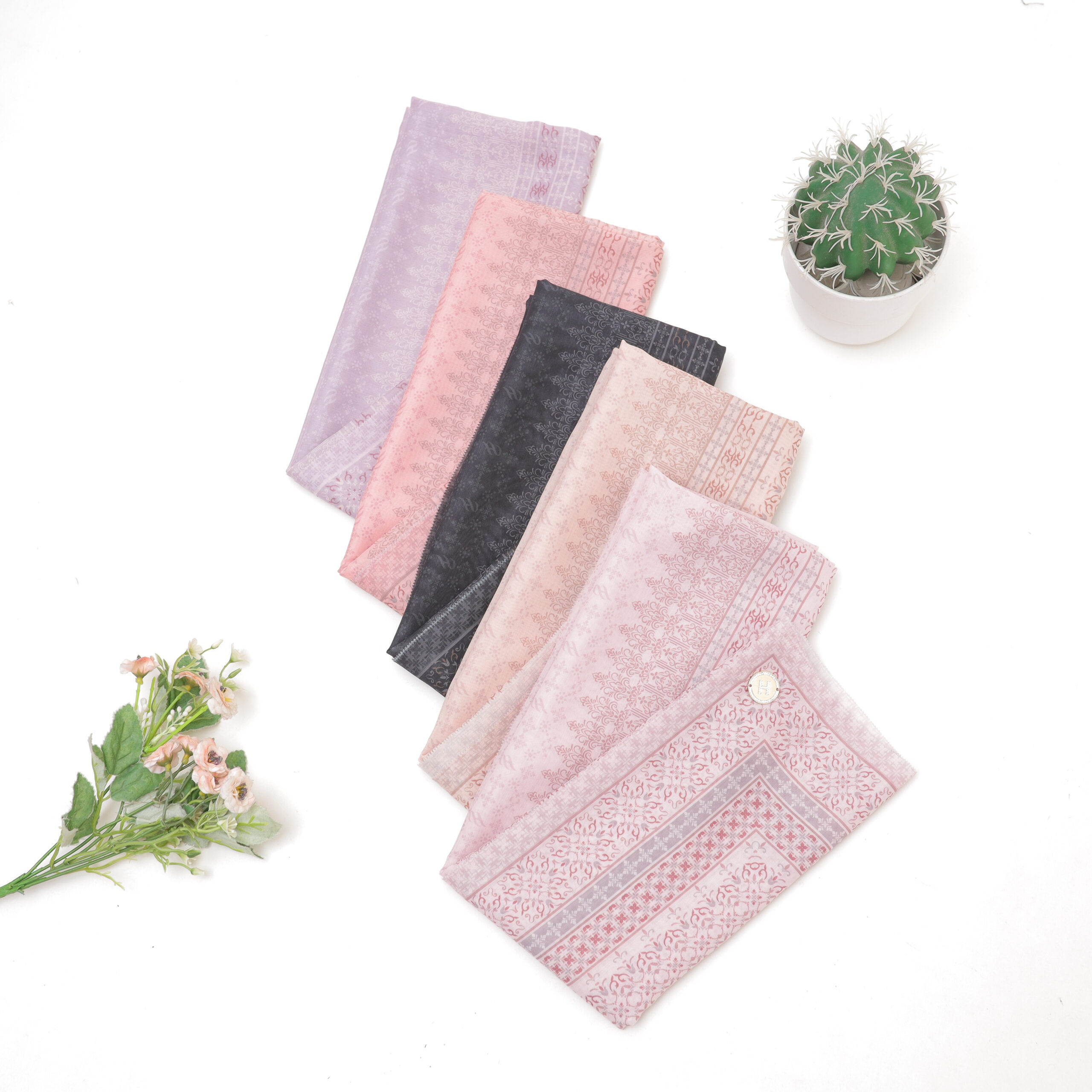 Herscarves Trellis